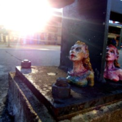 freeartfriday freeart thestreetisourgallery FAF project proyecto little sculptures women heads cabeza mujeres city ciudad freeart army ejercito armyofme