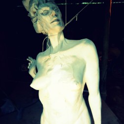 priming imprimacion lifesize woman sculpture escultura mujer tamañonatural resin resinpolyester resinapolyester skull craneo calavera