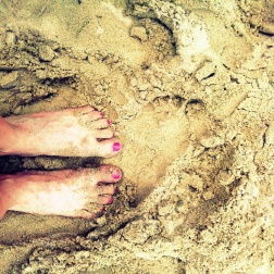 beach playa feet foot pies mujer woman caribe venezuela choroni chuao sand arena